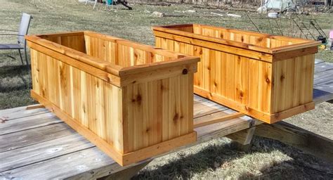 Decorative Cedar Planter Box Bunceton Cedar Planter Box In 2020