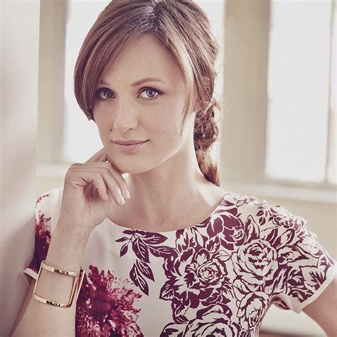 Kerry Bishé nude naked Pics and Videos ImperiodeFamosas
