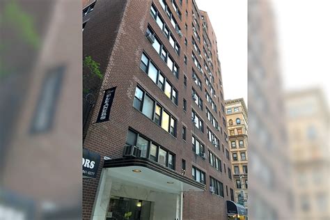 30 East 81st Street 30 E 81st St New York Ny Apartments For Rent Rent