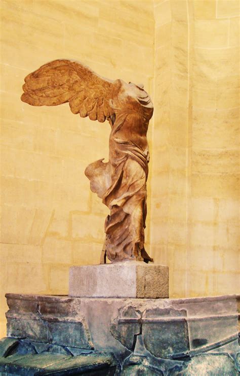 A vitória de samotrácia retrata atena niké, a deusa grega da vitória. Nice de Samotrácia - Museum Louvre | A Vitória de ...