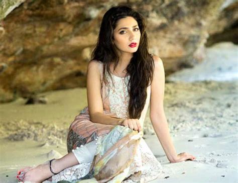 Latestglobalnews2015 Pakistani Actress Mahira Khan Hot In Pictures