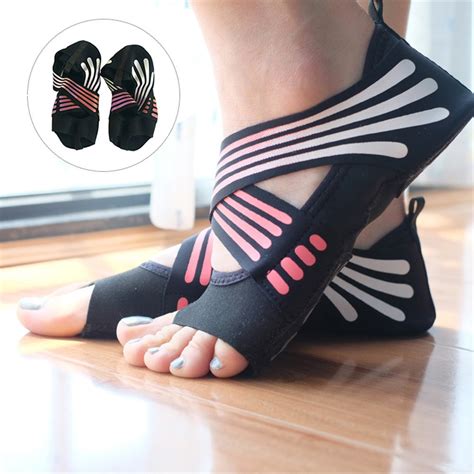 Womens Half Toe Five Toe Grip Non Slip Soft Soles Professional Ballet