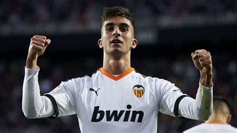 Find out everything about ferrán torres. Ferran Torres: Assessing the Options for the Young ...