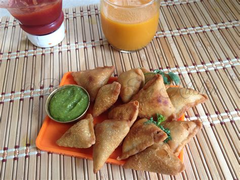 From wikipedia, the free encyclopedia. Mini Samosa - Binjal's VEG Kitchen