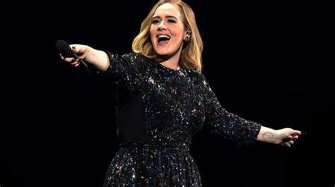 Adele Sorprende A Sus Fans Luciendo Su Figura En La Playa Soy