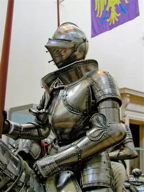 Can Armour Of Medieval Era Look Fantasy Ish And Cool While Still Being