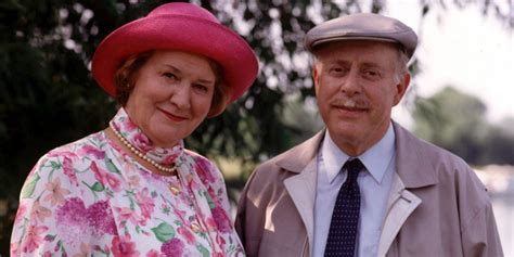 Keeping Up Appearances Bbc1 Sitcom British Comedy Guide