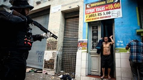 Brazil Police Raid Sao Paulo Crackland And Make Arrests Bbc News