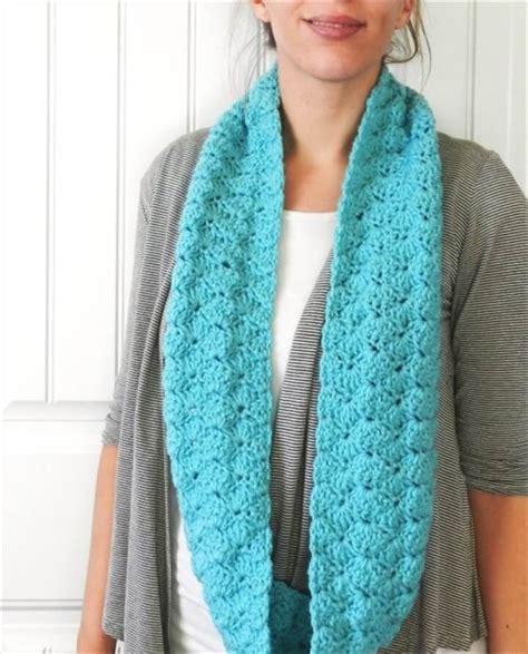 32 super easy crochet infinity scarf ideas diy to make