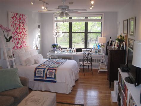 Studio Apartment Nyc Small Apartment Decorating First Apartment