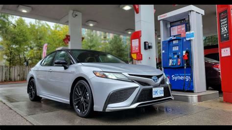 Toyota Camry Hybrid Fuel Economy Mpg Review Fill Up Costs