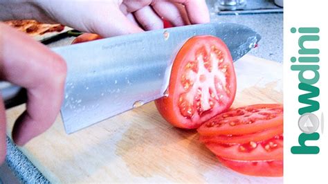 1draw the outline of the tomato first. How to slice a tomato - YouTube