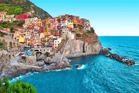 10 Gorgeous Small Towns In Italy