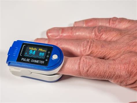 What is a pulse oximeter, and what is it for? What Is a Pulse Oximeter, and Should You Get One to Warn ...