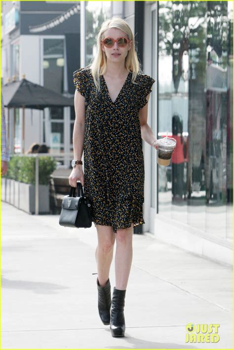 Emma Roberts Shows Off Her Impressive Yoga Skills Photo Emma Roberts Photos Just