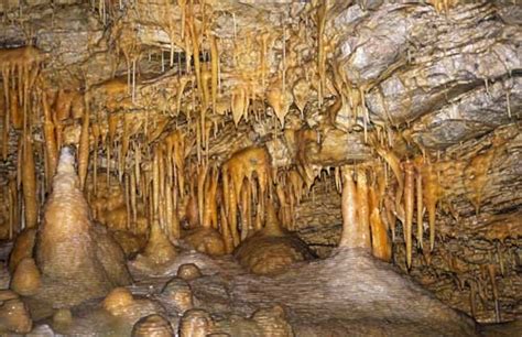 What The Difference Between A Stalactite And A Stalagmite