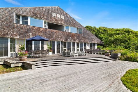 Rich New Yorkers Flee To Hamptons Sparking 1b Real Estate Boom