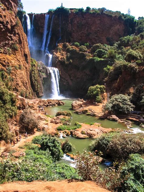 14 Amazing Waterfalls Around The World You Have To Travel