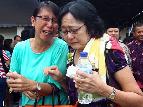 Airasia Flight Qz8501 Families Of Victims Evicted From Their Hotel On New Years Eve The
