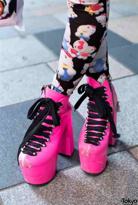 101 Best Boots N Strange Shoes Images On Pinterest Crazy Shoes Weird