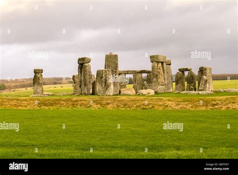 Stonehenge On Salisbury Plain In Wiltshire England Stock Photo Alamy