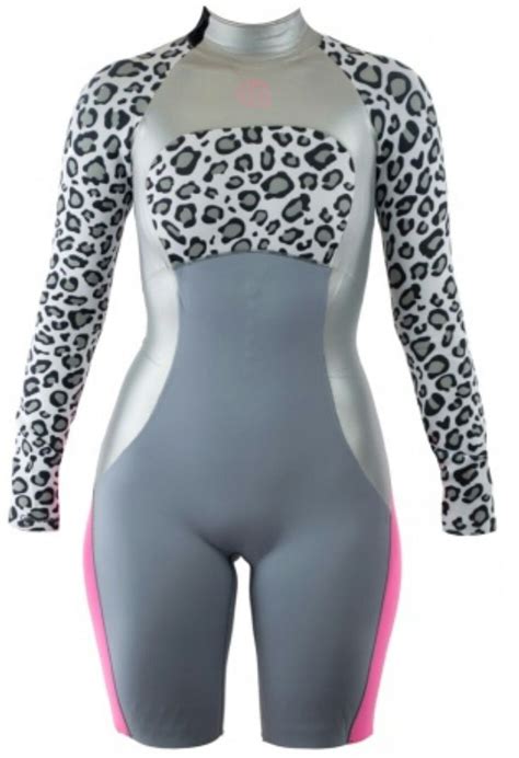 Pin By Flo On Surfwear Wetsuit Girl Womens Wetsuit Scuba Girl Wetsuit