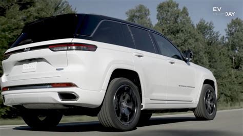 2022 Jeep Grand Cherokee Five Seater Revealed In Plug In Hybrid 4xe