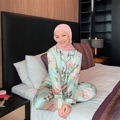 Drama ini akan disiarkan selama 28 episod dan dijangka pada bulan ogos nanti mulai jam 10.00 malam di slot megadrama astro ria. Mira Filzah #mfmirafilzah Goals may give focus, but dreams ...