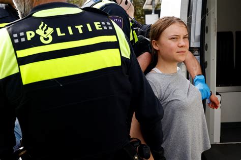 Greta Thunberg bei Straßenblockaden in Den Haag festgenommen - Klima
