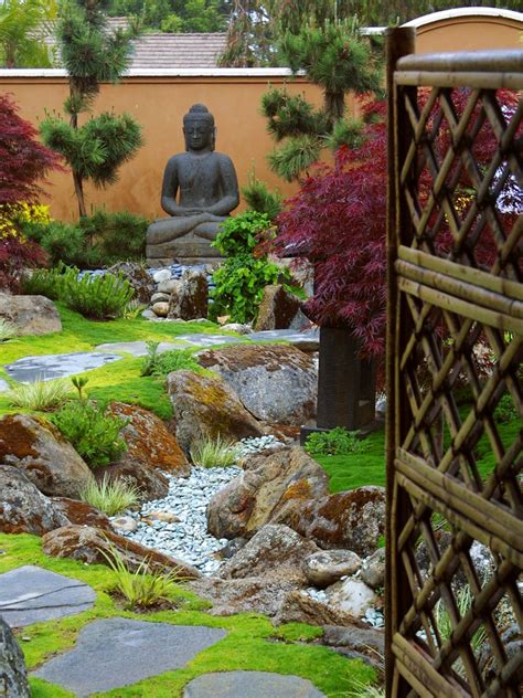 Japanese gardens are renowned for their transcendent beauty. Outdoor Zen Garden Ideas Photograph | Luxurious Zen Garden R