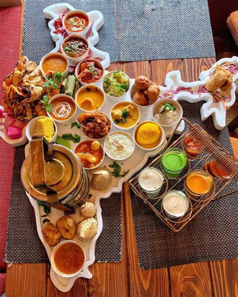 Top 20 Street Food To Eat In Girgaon Crazy Masala Food