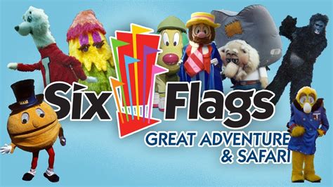 Six Flags Great Adventures Weird Walk Around Characters Youtube