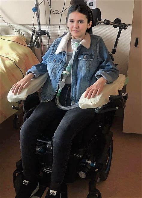 Nina A C2 Complete By Misschairvent On Deviantart Wheelchair Women Quadriplegic Diaper Girl