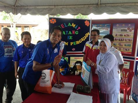 Klinik gigi papa 3.86 km. PRU13 Khairy Dekati Pengundi Muda Di Taman Pinggiran ...
