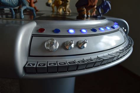 Star Wars Fan Makes A Working Holochess Table From Scratch Business