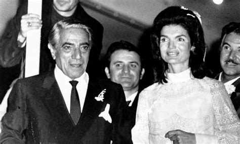 8 zefirou street 17561 palaio faliro, greece. La isla de Onassis y Jackie, su nido de amor y de tragedia ...