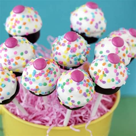 Create & coat cake pops while cake balls are setting, melt candy melts candy according to package instructions. b4dinner: Cupcake Pops Using My Little Cupcake Cake Pop Mold