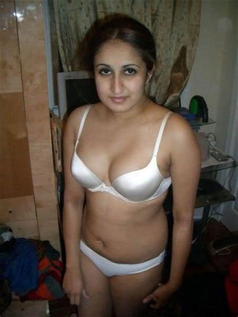 Unbelievable Pictures Of Sexy Indian Girls In Bra Daily