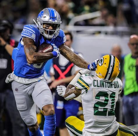 Golladay With The Stiff Arm 10718 Football Helmets Detroit Lions