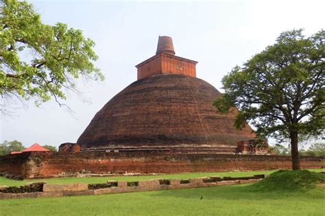 Anuradhapura 10 Sights In Sri Lankas Oldest Royal City