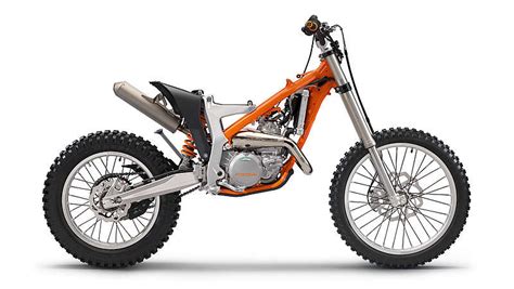 The freeride 250r uses a variant of ktm's 250exc enduro engine (minus the powervalve), has different porting and a smaller 28mm carb to maximise torque. 2014 KTM Freeride 250R - Two-Stroke Power in a 204-Pound ...