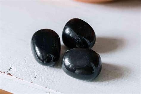 Black Onyx Meaning Black Onyx Stone Benefits Uses Vlrengbr