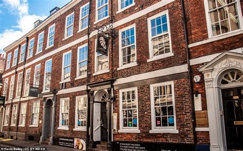 Inside The Creaky York Pub Thats The Birthplace Of Guy Fawkes Daily Mail Online