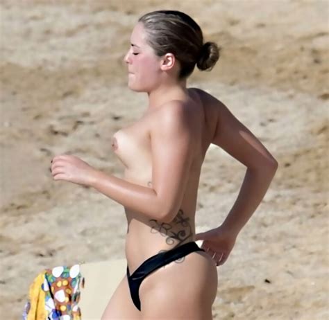 Olympia Valance Nude Photos Topless Slut In Greece Imagedesi