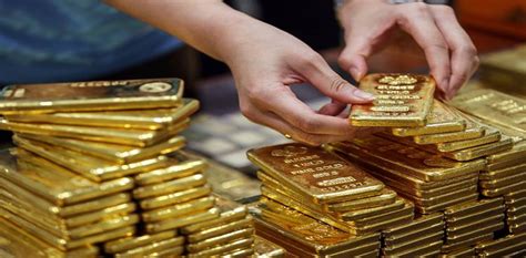 Per gram, per ounce and per tola bar. Gold price declines by Rs1100 per tola