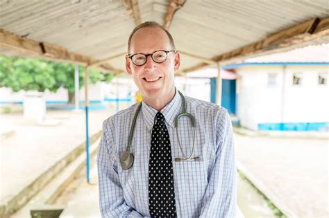 Dr Paul Farmer Global Health Pioneer Dies In Rwanda East Tennessee