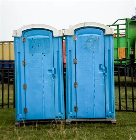Dragging Porta Potty Down Street Not Funny Police Say Cbc News