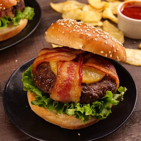 Add barbecue sauce, worcestershire, ancho, salt and pepper. Bacon-Wrapped Pineapple Burger - Bar-Be-Quick