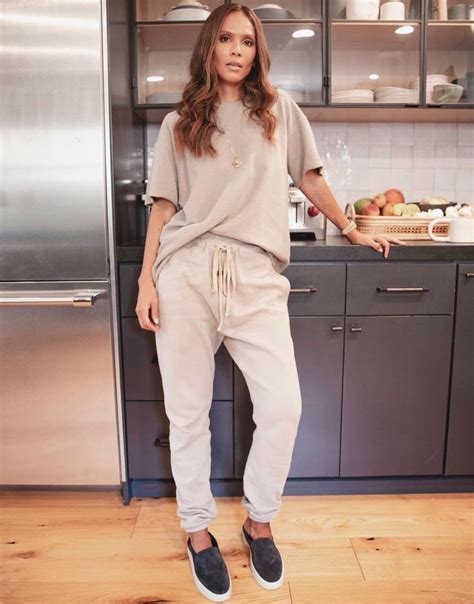 Pin By E On 13 Fashion Lesley Ann Brandt Normcore