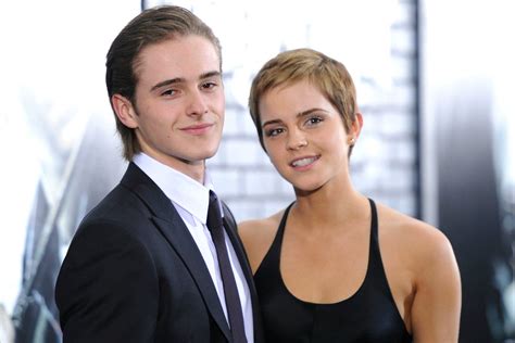 8 Celebrities Who Look Exactly Like Their Non Famous Siblings Honestly Some Of These Are Mind